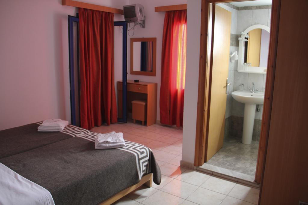 Hotel Stavris Chora Sfakion Extérieur photo