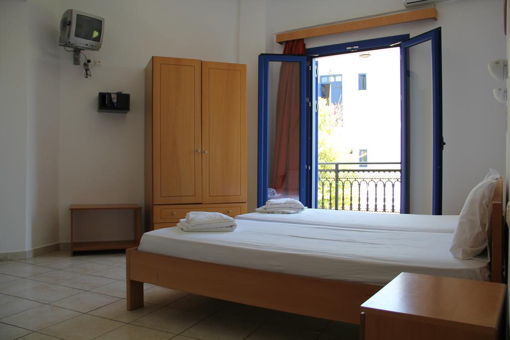 Hotel Stavris Chora Sfakion Extérieur photo