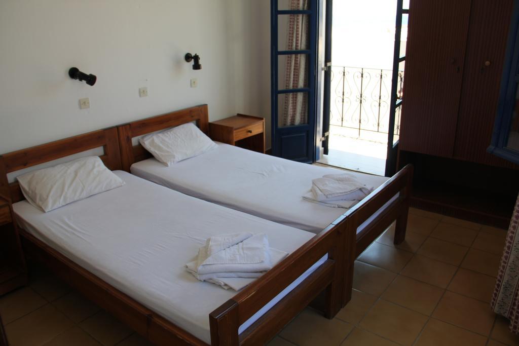 Hotel Stavris Chora Sfakion Extérieur photo