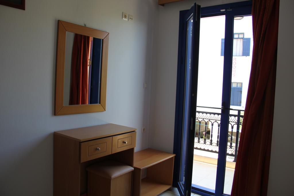 Hotel Stavris Chora Sfakion Extérieur photo