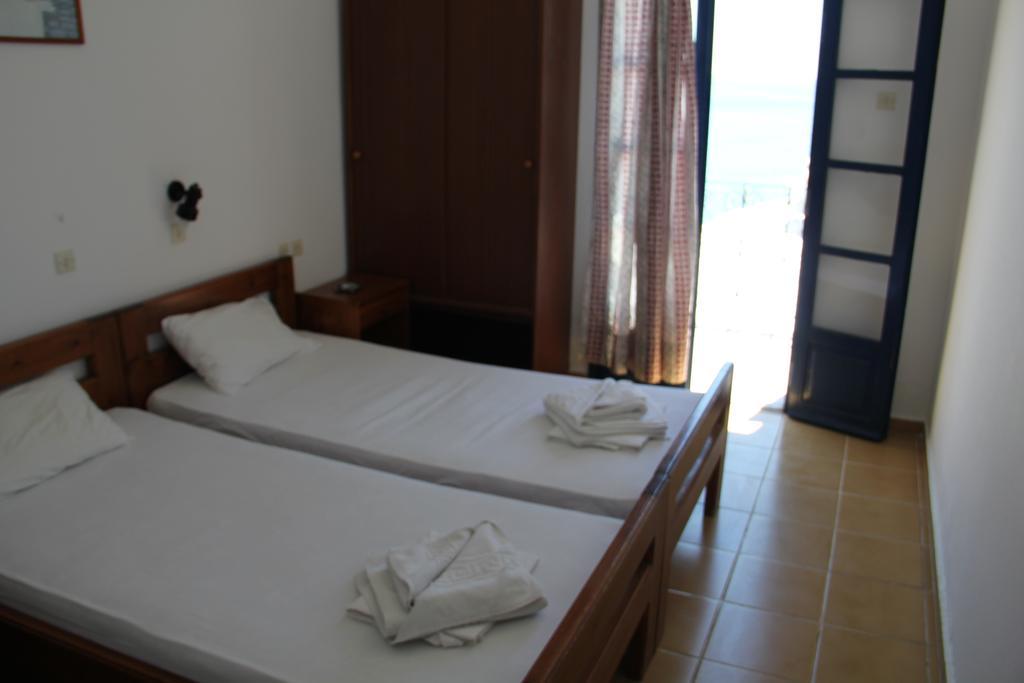 Hotel Stavris Chora Sfakion Extérieur photo