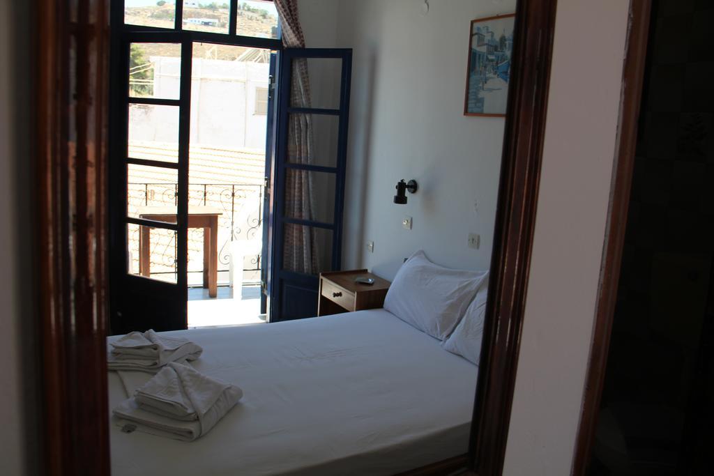 Hotel Stavris Chora Sfakion Extérieur photo