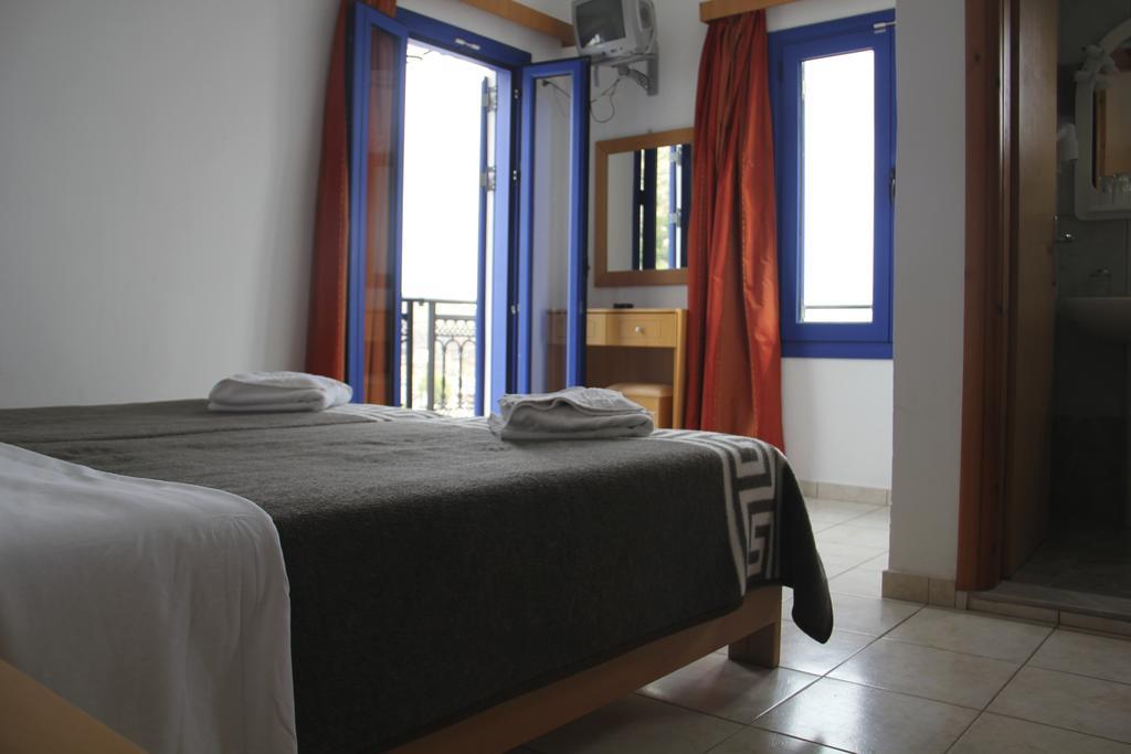 Hotel Stavris Chora Sfakion Extérieur photo