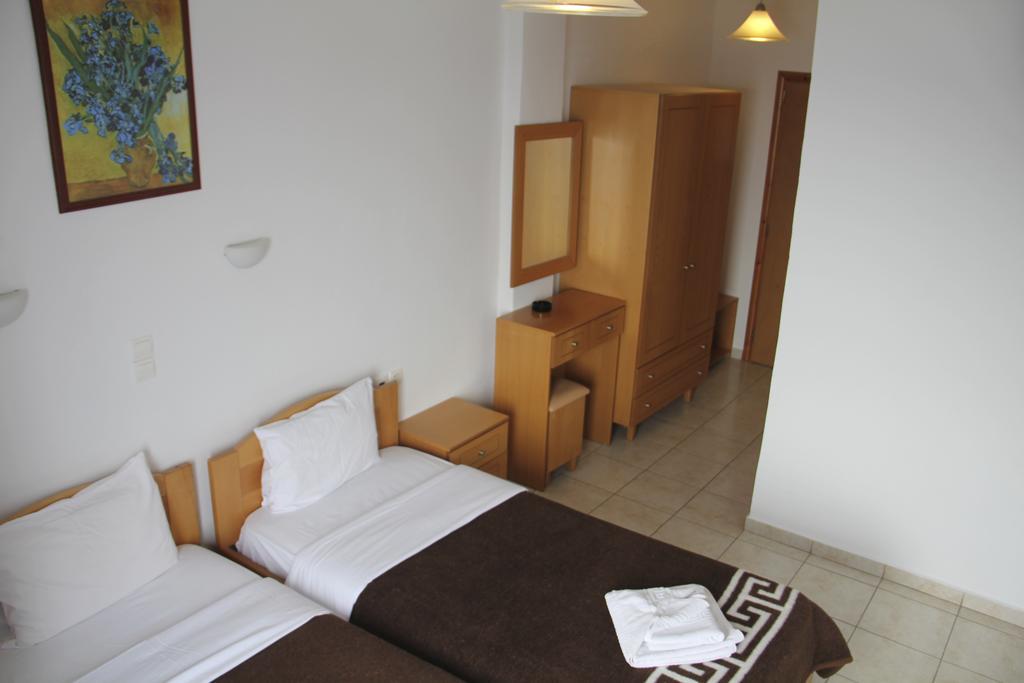 Hotel Stavris Chora Sfakion Extérieur photo